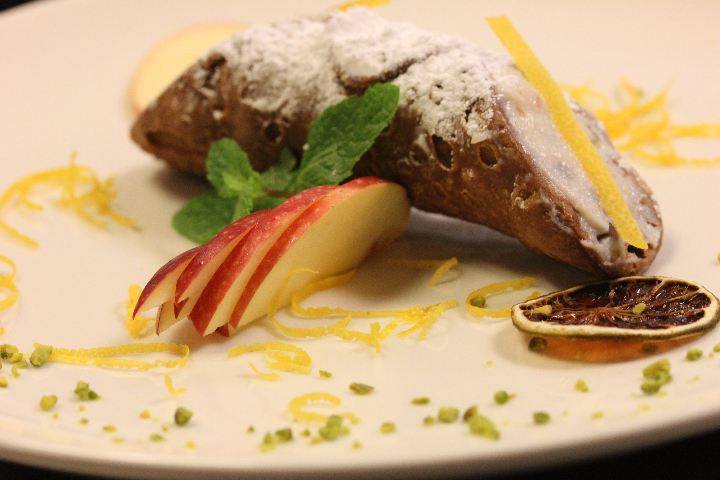 Cannolo Siciliano Grande Ricotta - La Dolce Vita Pizza