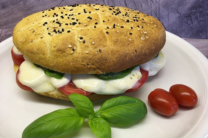 Caprese - La Dolce Vita Pizza