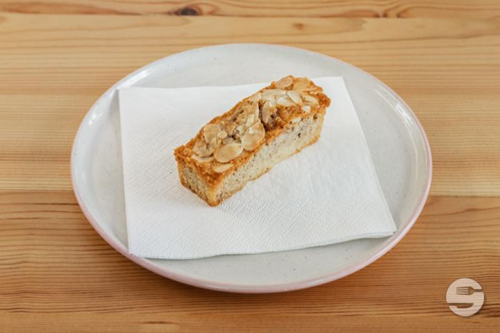 Financier with Almonds - Madame
