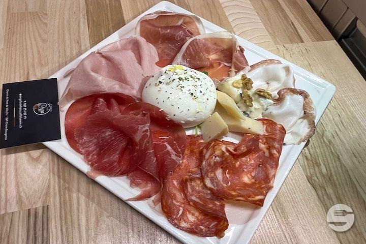 Tavolozza di Salumi e Formaggi - L'Angolo Della Pizza