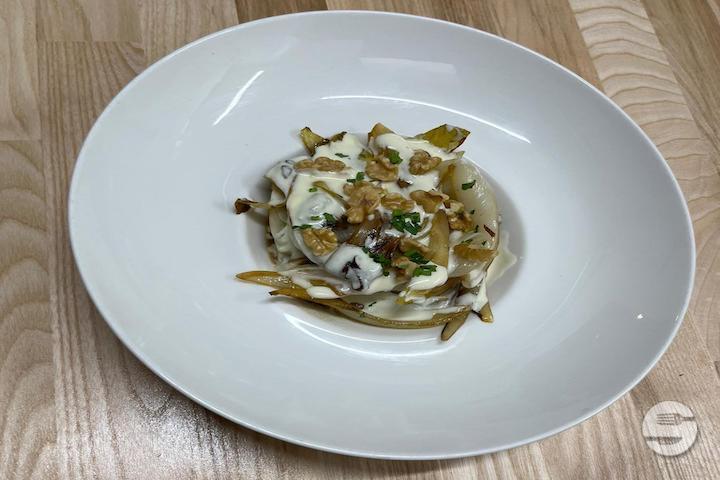 Indivia al Gorgonzola e Noci - L'Angolo Della Pizza