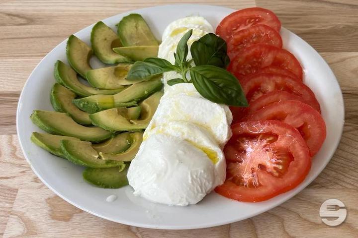 Insalata Tricolore - L'Angolo Della Pizza