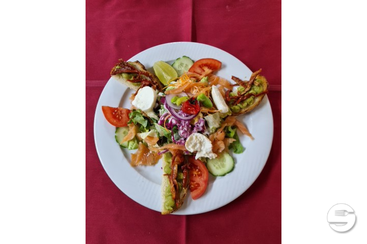 Smoked Salmon Salad - Cave Valaisanne