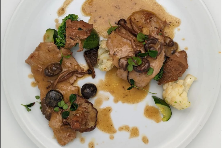 Scaloppina al Funghi - Dario's