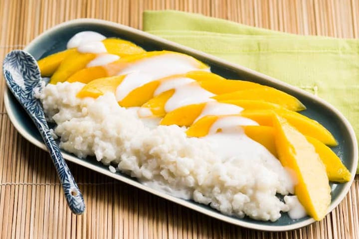 Sticky Rice with Coconut Milk and Mango - Téa Thaï Food