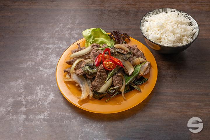 Stir-Fried with Basil Beef - Téa Thaï Food