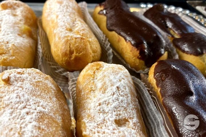 Eclairs - AmArte Pasticceria