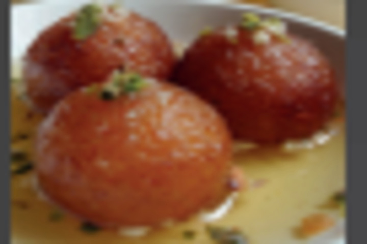 Kulfi Milk with Pistachios - Everest
