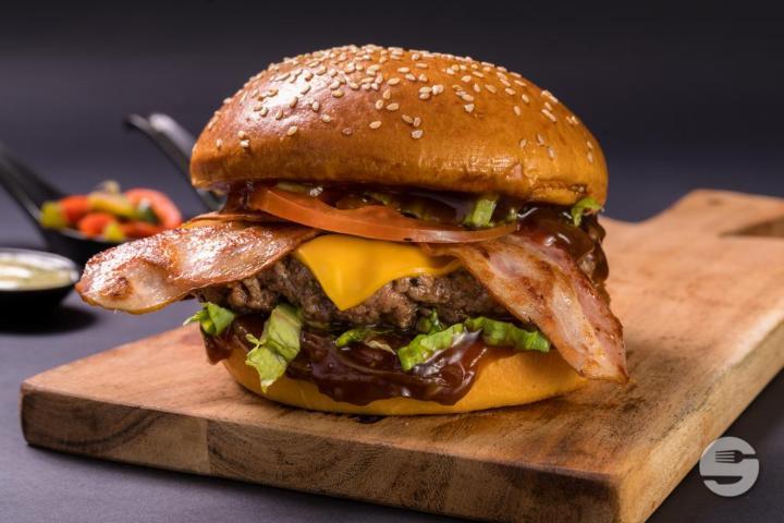 The Signature - Burger Times