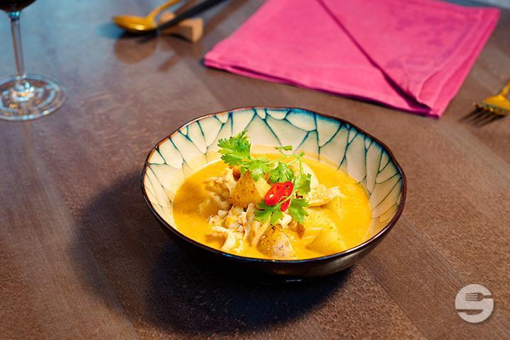 Massaman Gai - LY'S Asia