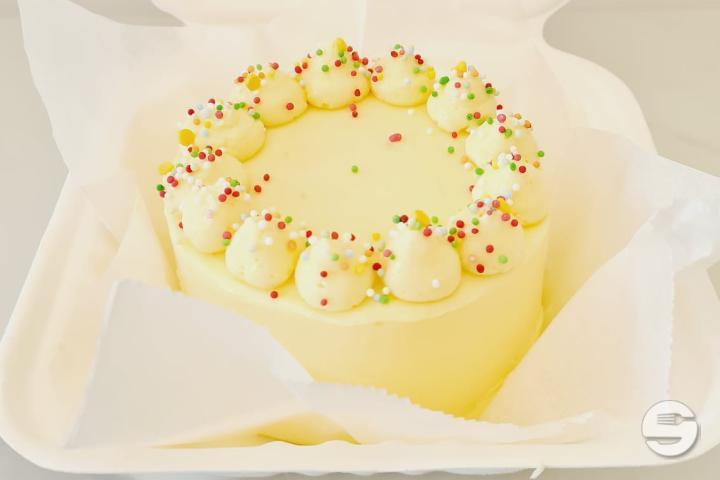 Bento Cake Vanille Fraise - L'Atelier de Julie