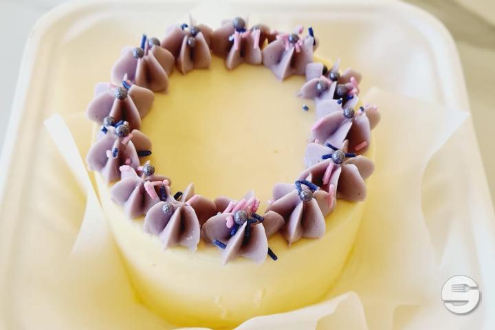 Bento Cake Vanille et sa Couronne - L'Atelier de Julie