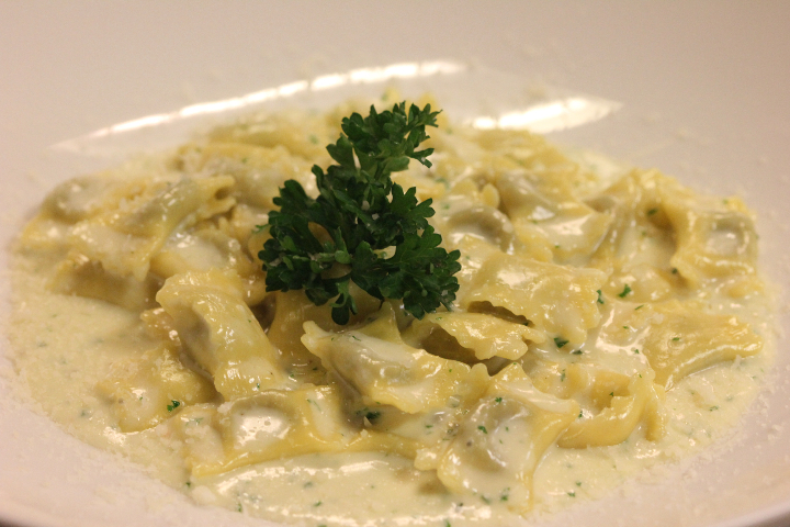 Tagliatelle con Porcini, Rucola - 32Corner