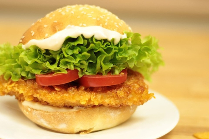 Crispy Chicken Burger - 32Corner