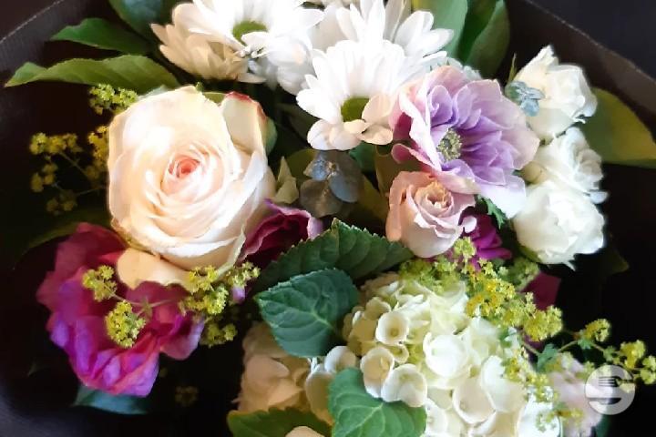 Seasonal Bouquet - Rivieraflor