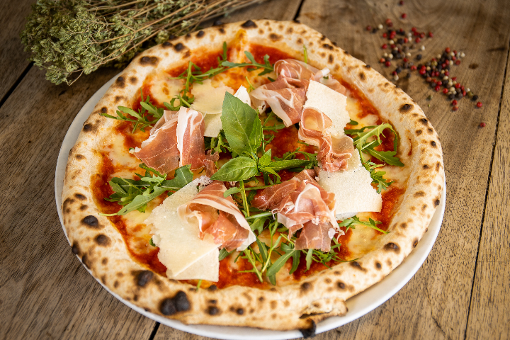 Pizza Raw Ham and Mascarpone - Holzhofen Pizzakurier