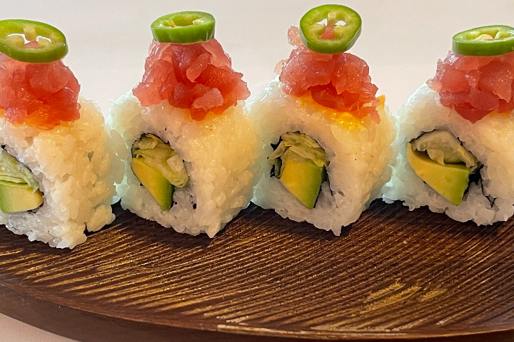 42. Uramaki Spicy Maguro - Mo Sushi & Dim Sum