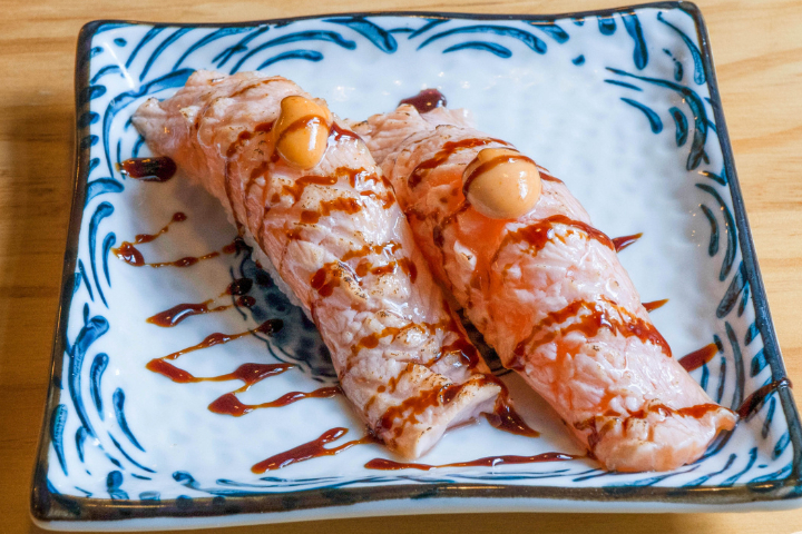 70. Nigiri Flambè - Mo Sushi & Dim Sum