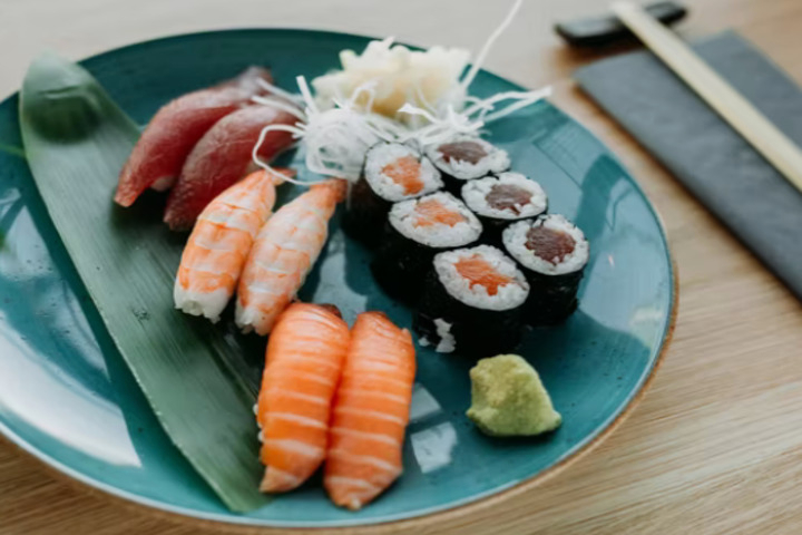 72. Nigiri Hot Maguro - Mo Sushi & Dim Sum