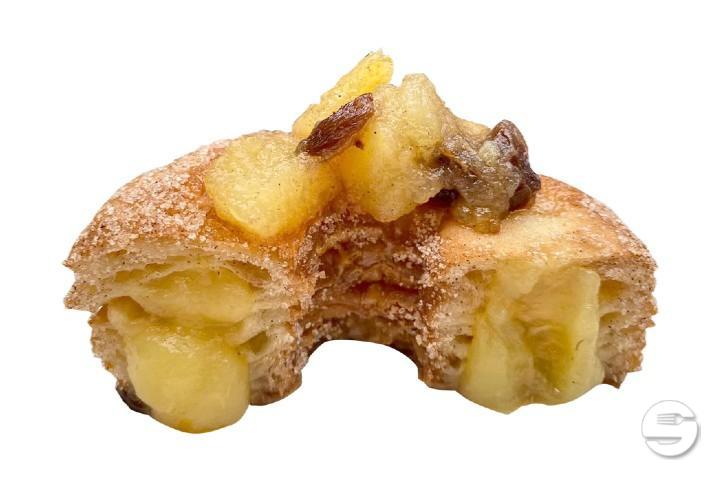 Cinnamon-Apple Compote Cross - Royal Donuts Luzern