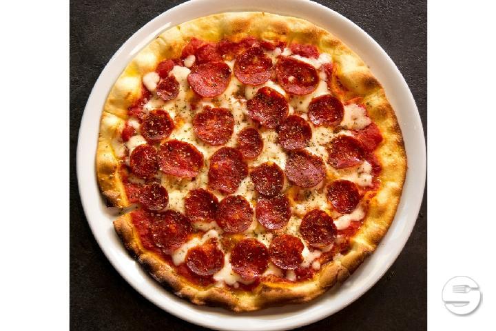 Pizza Salami - JJ Pizza