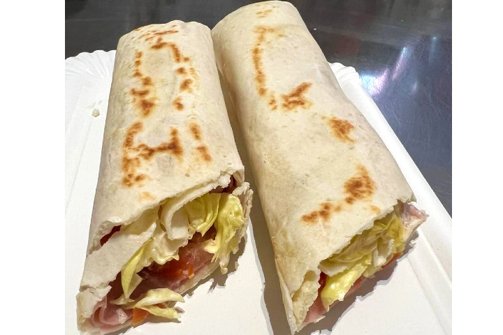 Chose your Piadina Rotolo - Piadineria Romagna Mia