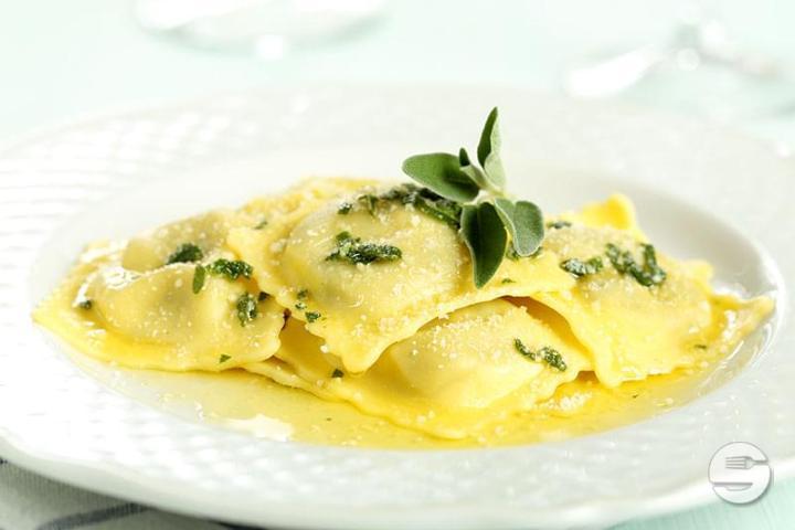 Ricotta and Spinach Ravioli - Ristorante Pizzeria Domino
