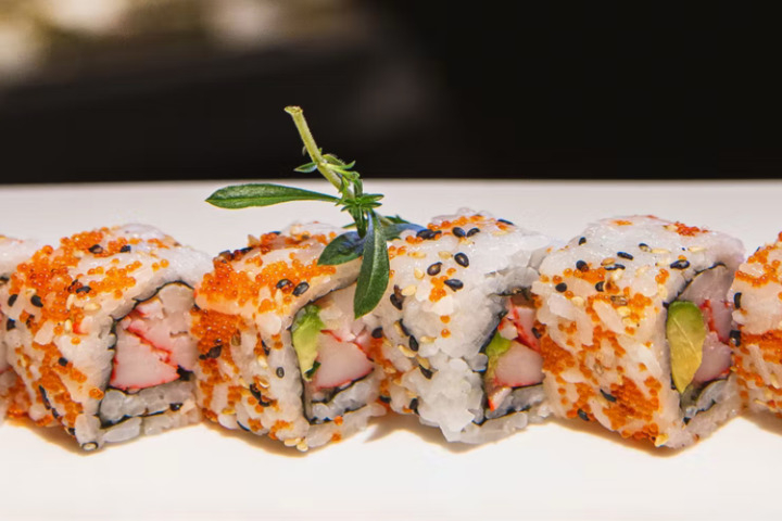 Spinach Avo Roll - Tokyo Tom
