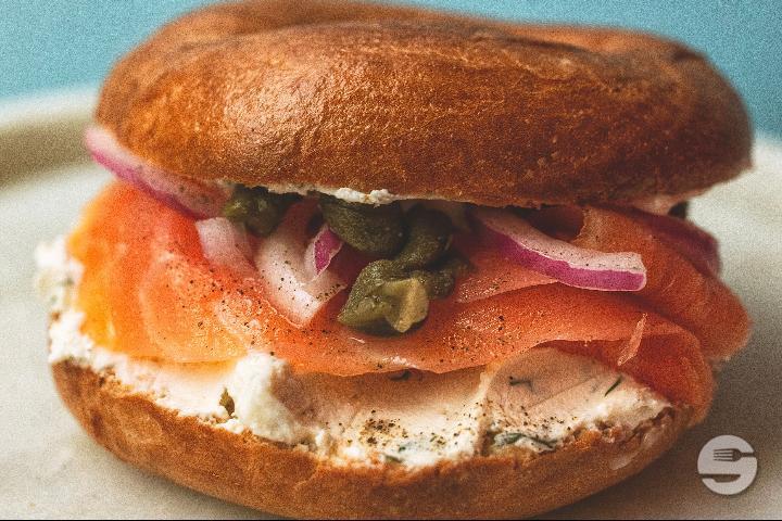 Pastrami Bagel - Brunch Factory