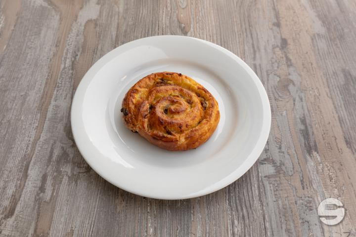 French-Style Pain aux Raisins - Boulangerie Carrillat