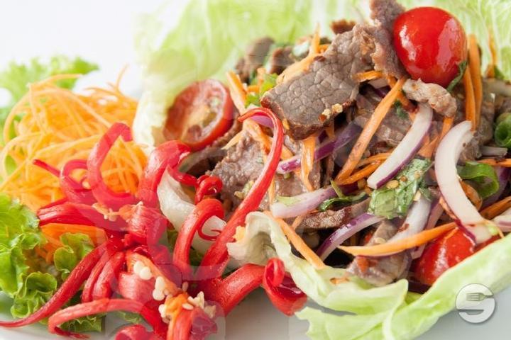 Yum Neua - Thai Square