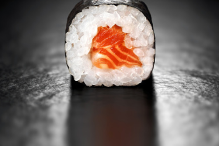 128. Salmon Maki - WangKhar