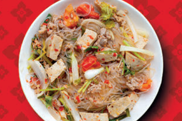 31. Yum Wun Sen - Thong Phat Thai
