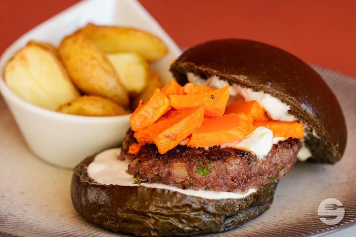 Black burger poulet - Chef Gildas