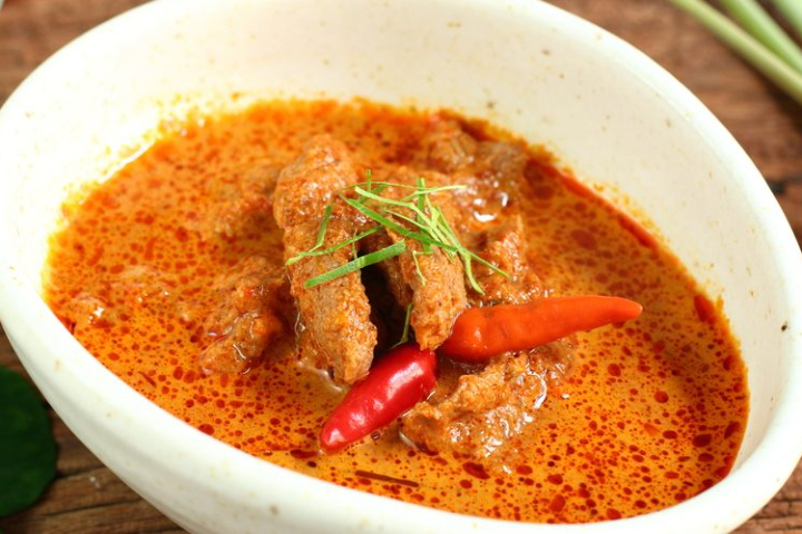 085. Red Curry Beef - Restaurant St Roch