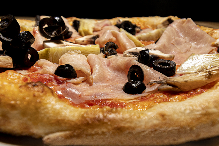 4 STAGIONI - Billo's Pizza