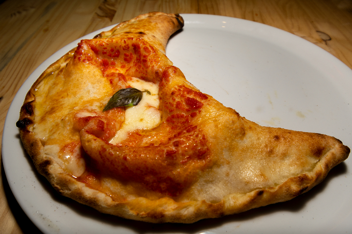 CALZONE - Billo's Pizza