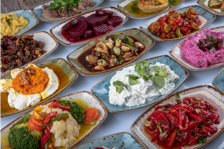 Für 4 Personen - House of Mezze Uster