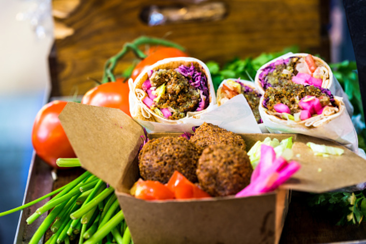 Falafel Box Gyros - Azuk