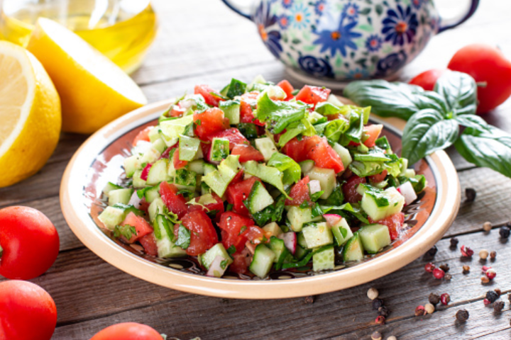Xiyar Ve Tomates Salati - Azuk