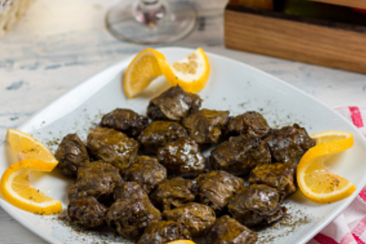 Yarpaq Dolmasi - Azuk
