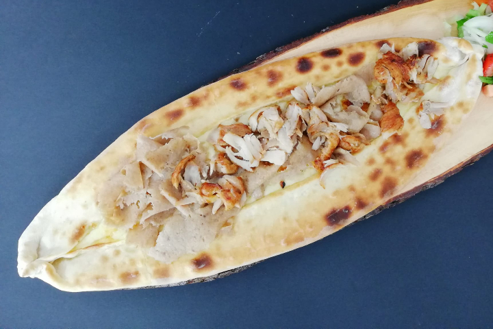 Pide with kebab - Akara's - Altstetten