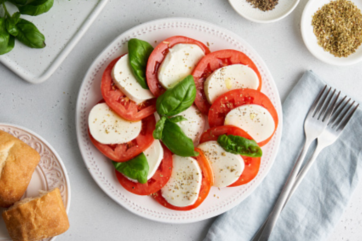 Tomatensalat Caprese - CordonBleu Haus