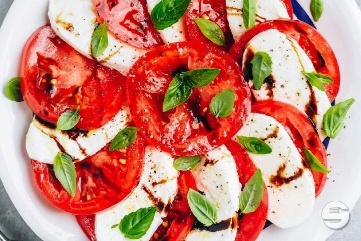 Salade Caprese - Ciao Pizza Tacos