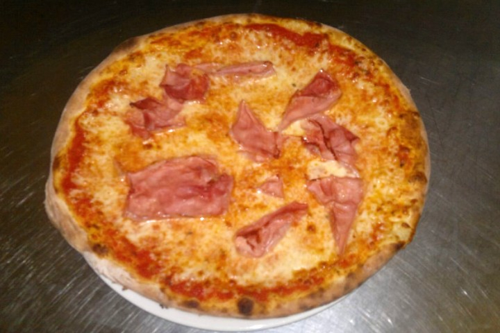 Prosciutto - Pizzeria Café Lugano