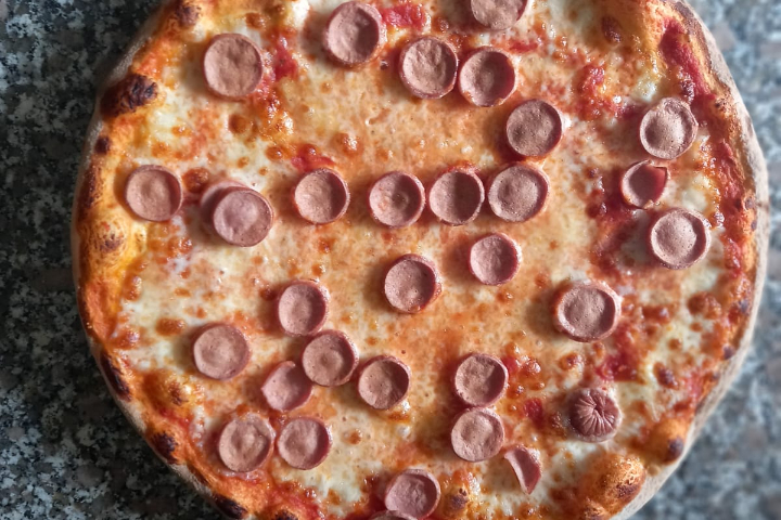 Würstel - Pizzeria Café Lugano