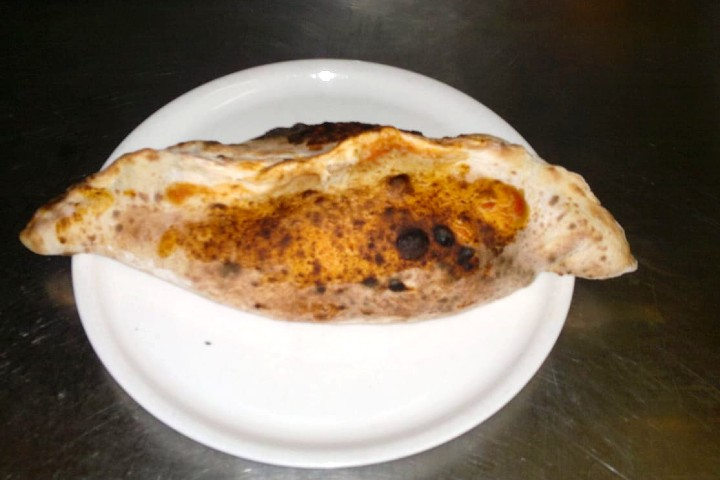 Calzone Liscio - Pizzeria Café Lugano