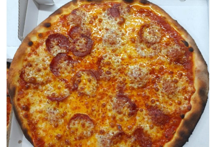 Pizza Sweet Salami - Pizzeria Café Lugano