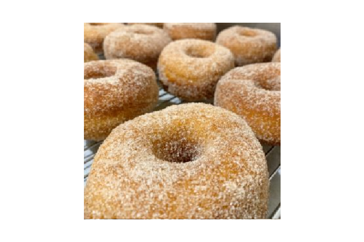 Cinnamon Donut 🤎 - Ginger Donuts