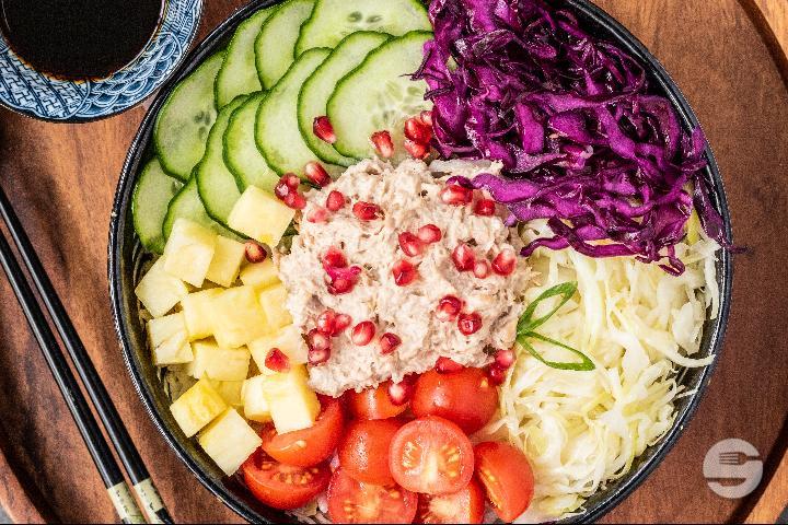 Japanese-Style Cooked Tuna Poke Bowl - Sushi & Poké 88 by Wok'y